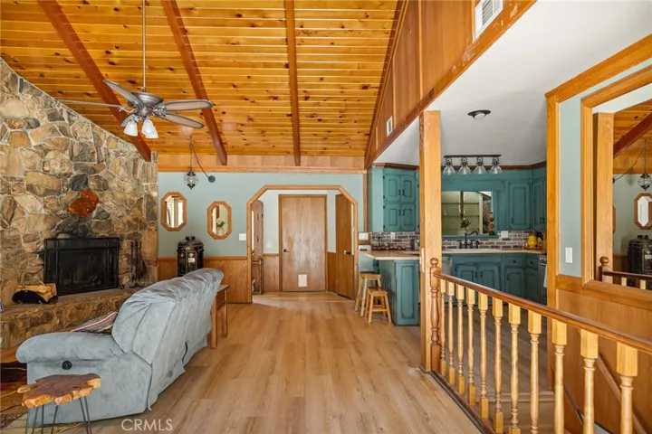 199 Zermat Drive, Crestline, California 92325