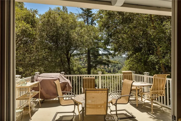 199 Zermat Drive, Crestline, California 92325