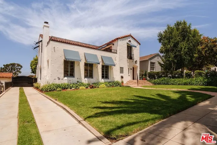 1565 N Columbus Avenue, Glendale, California 91202