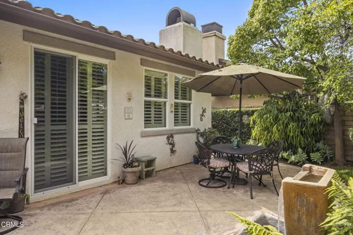 43-web-or-mls-Upmarketmedia_2065Lon-183