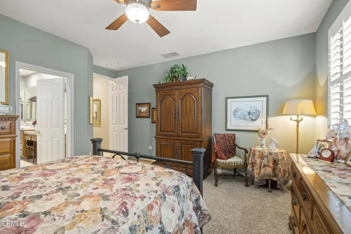 31-web-or-mls-Upmarketmedia_2065Lon-141