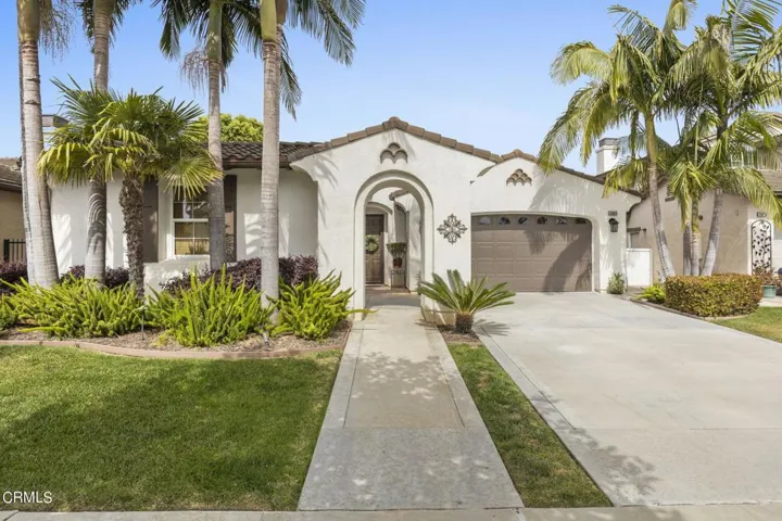 4-web-or-mls-Upmarketmedia_2065Lon-12