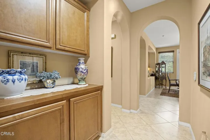 40-web-or-mls-Upmarketmedia_2065Lon-174