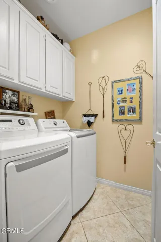 41-web-or-mls-Upmarketmedia_2065Lon-177