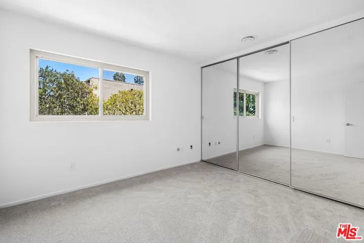 11260 Overland Avenue 18a, Culver City, California 90230