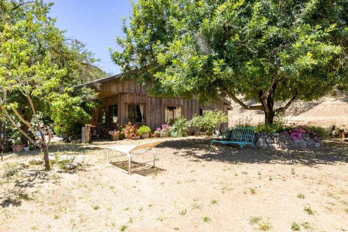 20215 Cachagua Road, Carmel Valley, California 93924