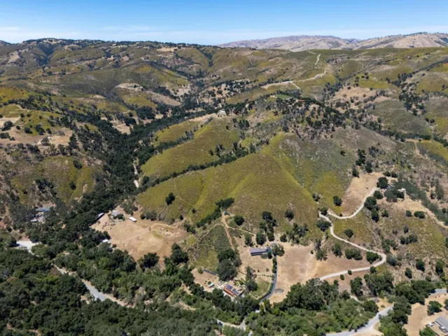 20215 Cachagua Road, Carmel Valley, California 93924