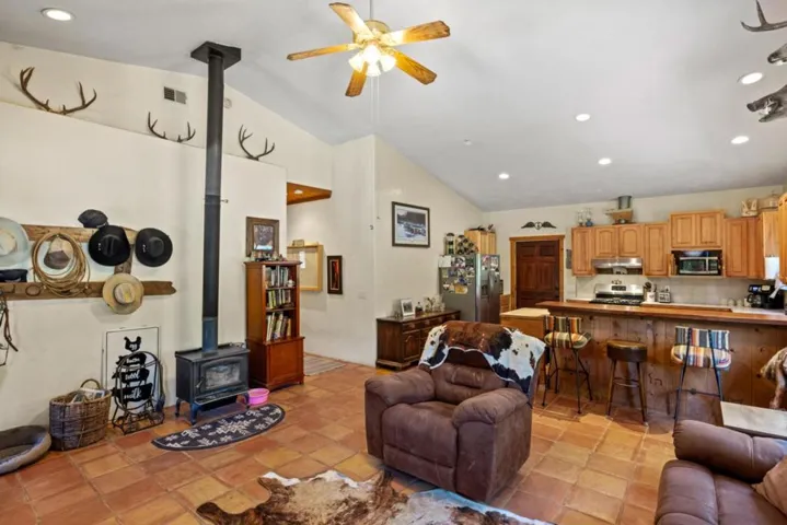 20215 Cachagua Road, Carmel Valley, California 93924
