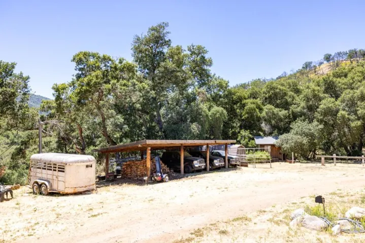 20215 Cachagua Road, Carmel Valley, California 93924