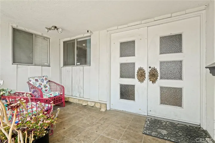 Double door entry