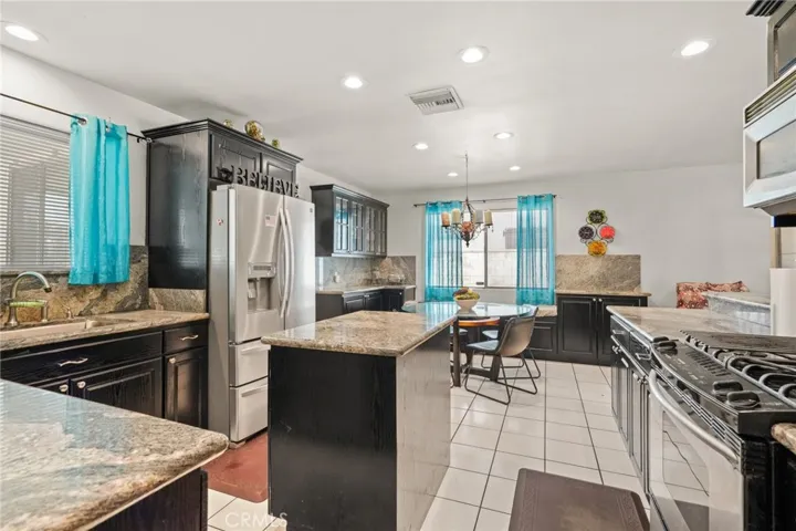 8460 Cranford Avenue, Sun Valley, California 91352