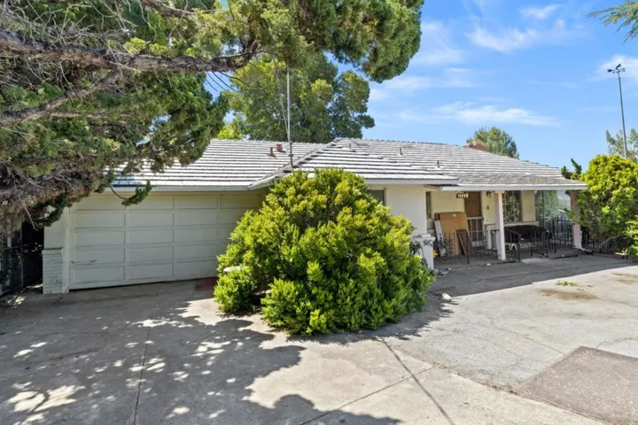 15240 Rosemar Avenue, San Jose, California 95127