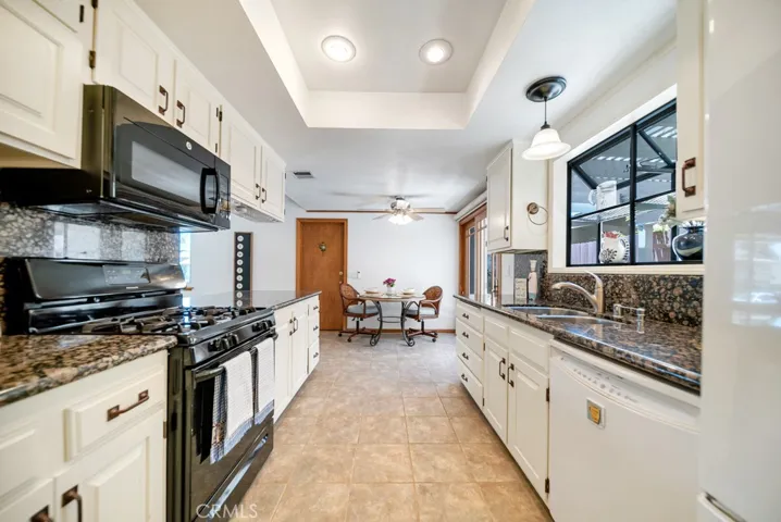 3976 Verde Vista Drive, Thousand Oaks, California 91360