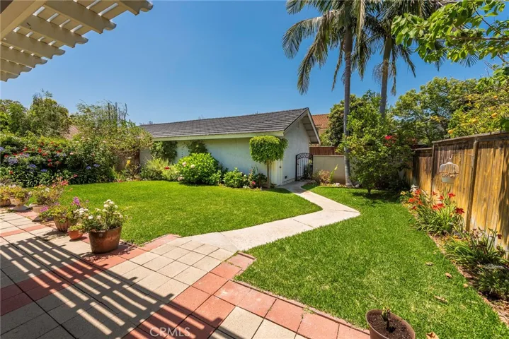 25 W Yale 2, Irvine, California 92604