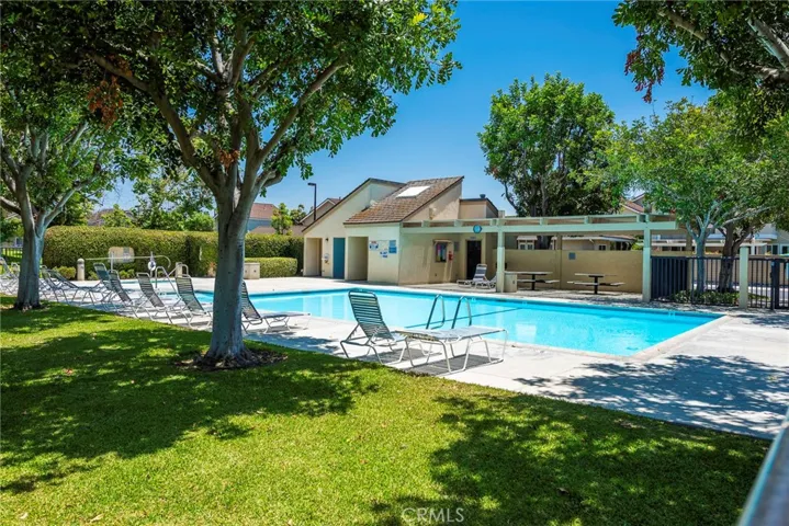 25 W Yale 2, Irvine, California 92604