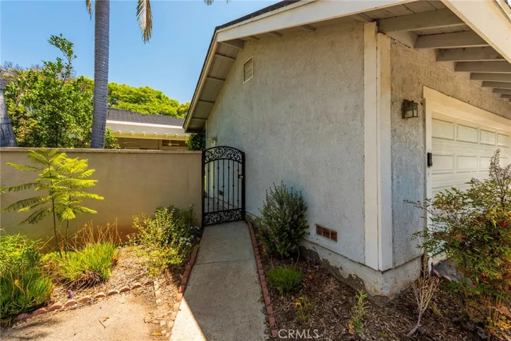 25 W Yale 2, Irvine, California 92604