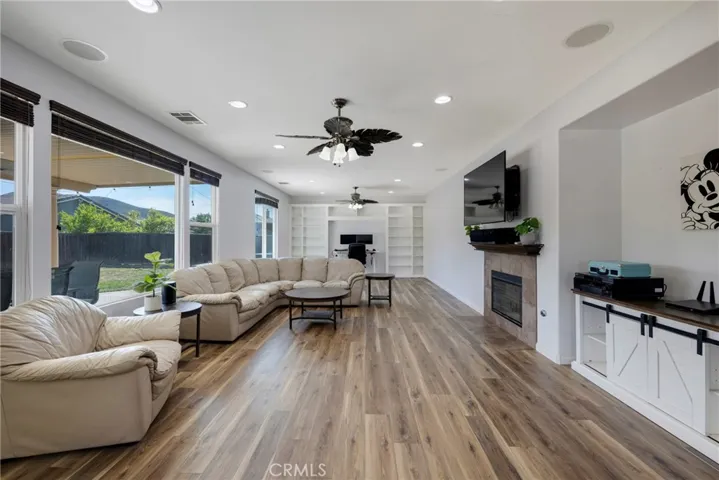 29305 Falling Water Drive, Menifee, California 92585