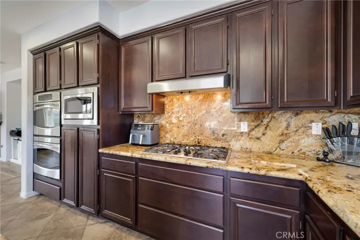 29305 Falling Water Drive, Menifee, California 92585