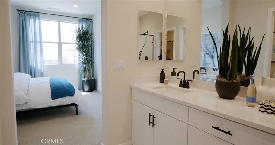4370 S. Alegre Privado 125, Ontario, California 91761