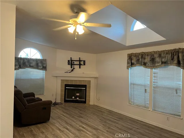 32 Canterbury Drive, Northridge, California 91324