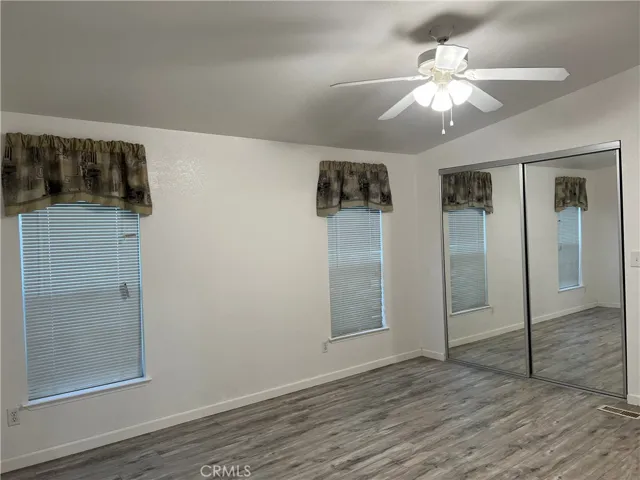 32 Canterbury Drive, Northridge, California 91324