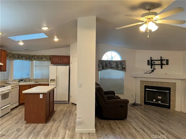 32 Canterbury Drive, Northridge, California 91324