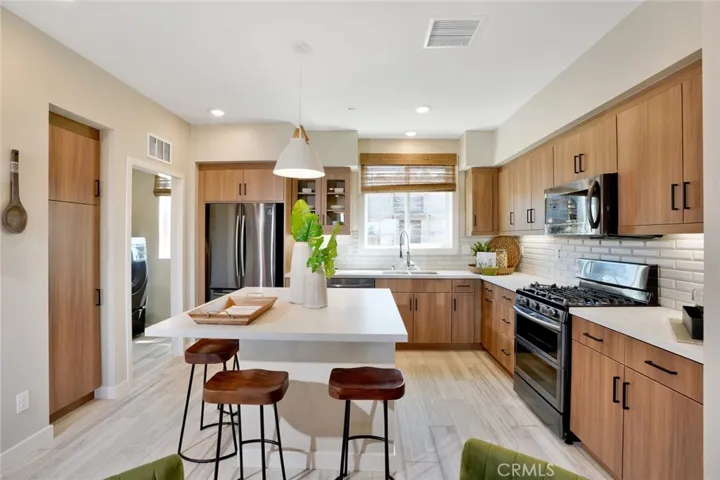 images are of builder model home for demonstration purposes only