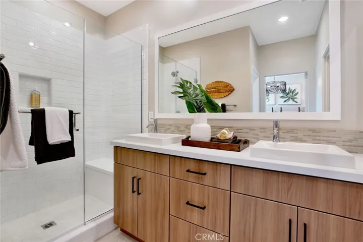 images are of builder model home for demonstration purposes only