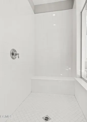 32-web-or-mls-Upmarketmedia_344Chi-28