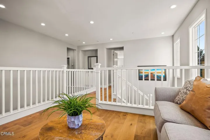 39-web-or-mls-Upmarketmedia_344Chi-32