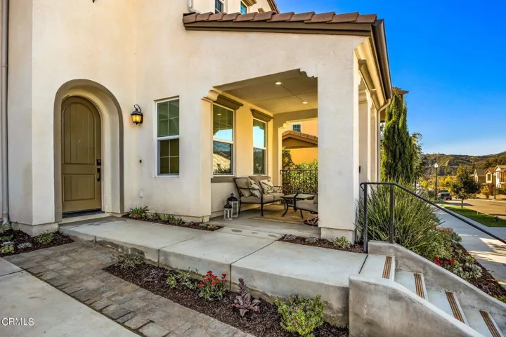 5-web-or-mls-Upmarketmedia_344Chi-40