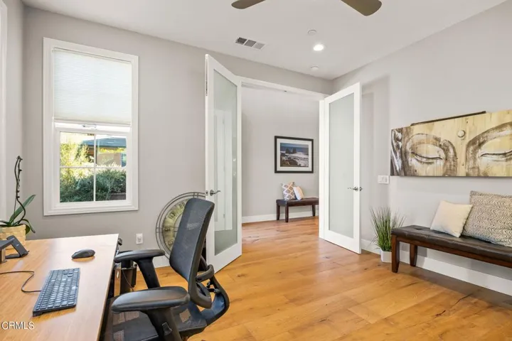 10-web-or-mls-Upmarketmedia_344Chi-5
