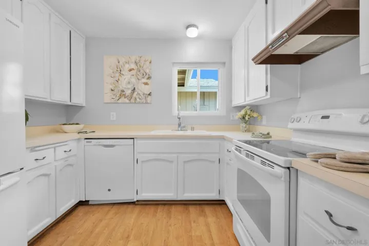 1841 Gatepost Rd., Encinitas, California 92024