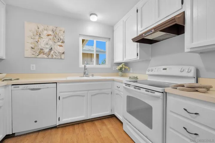1841 Gatepost Rd., Encinitas, California 92024