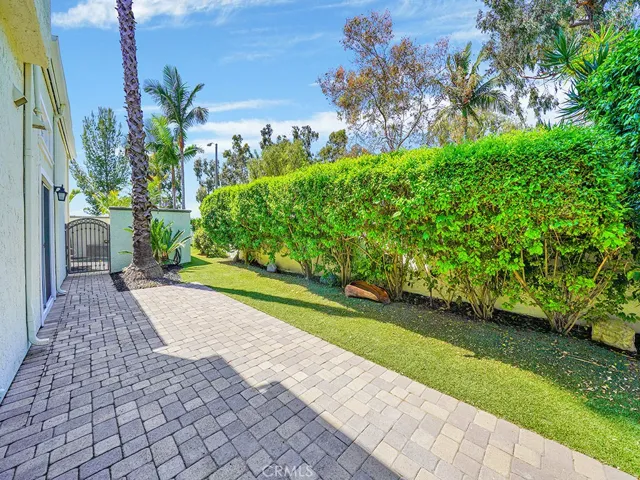 22535 Lake Forest Lane, Lake Forest, California 92630