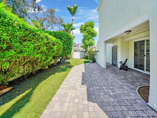 22535 Lake Forest Lane, Lake Forest, California 92630