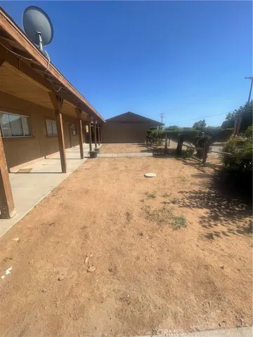 10747 Kiowa Road, Apple Valley, California 92308