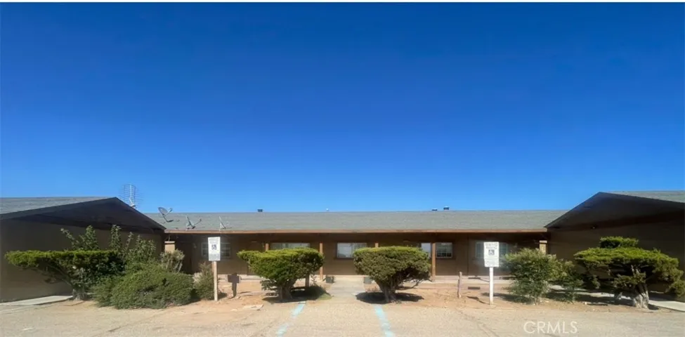 10747 Kiowa Road, Apple Valley, California 92308