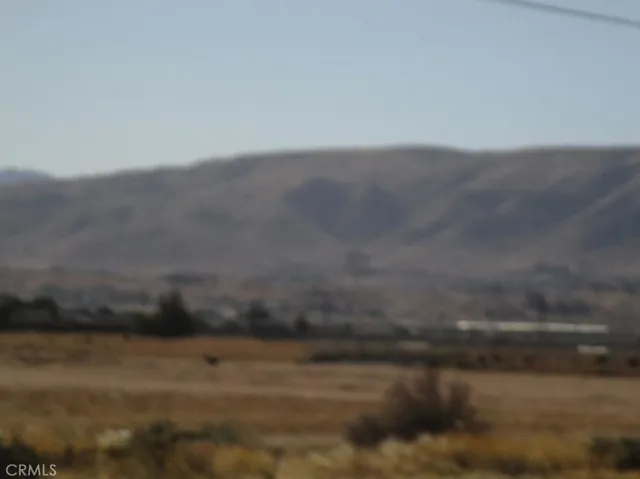 10747 Kiowa Road, Apple Valley, California 92308