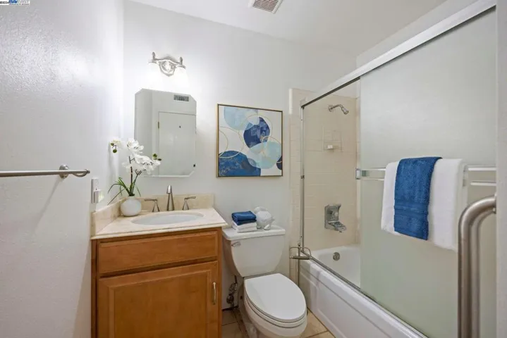 1550 Bancroft Ave 211, San Leandro, California 94577