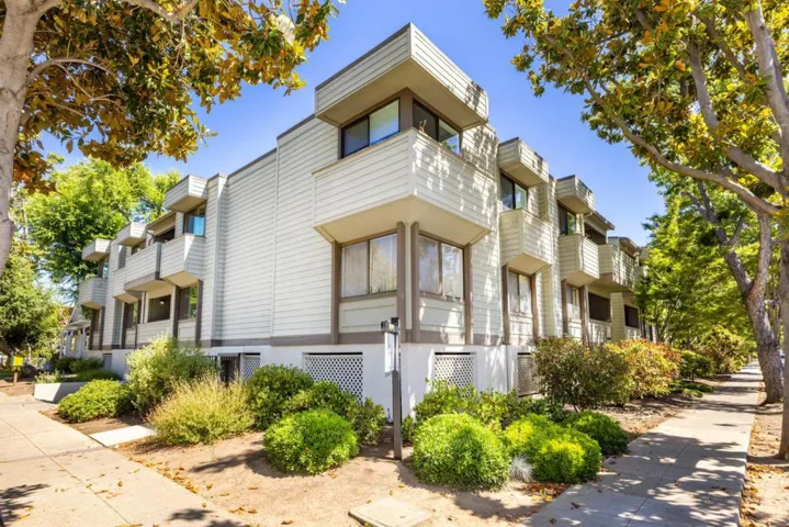 615 Forest Avenue, Palo Alto, California 94301
