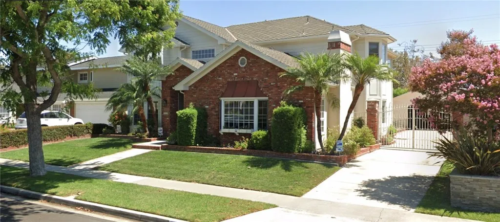 11632 Weatherby Road, Los Alamitos, California 90720