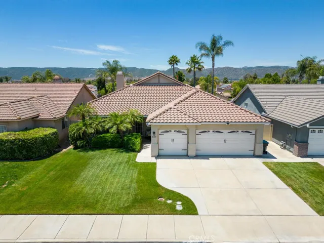 24005 Chatenay Lane, Murrieta, California 92562