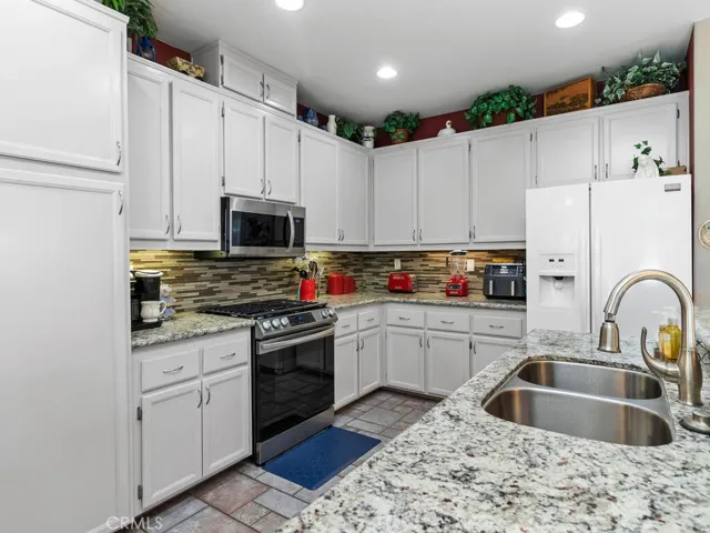 24005 Chatenay Lane, Murrieta, California 92562