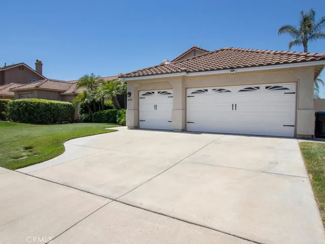 24005 Chatenay Lane, Murrieta, California 92562