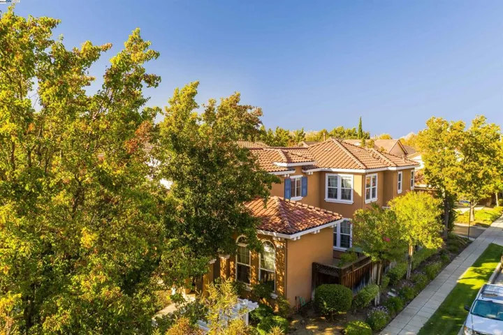 110 W Amistad Ln, Mountain House, California 95391