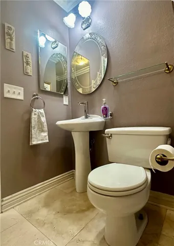 11 Spinel Ct., Rancho Santa Margarita, California 92688