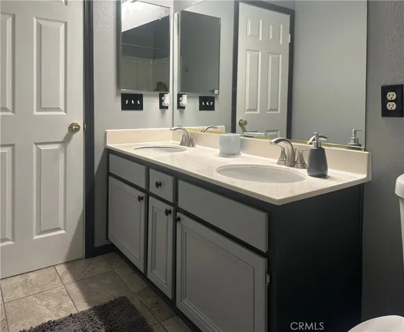 11 Spinel Ct., Rancho Santa Margarita, California 92688