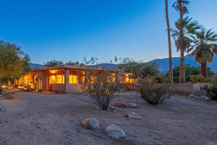 3014 Broken Arrow Road, Borrego Springs, California 92004