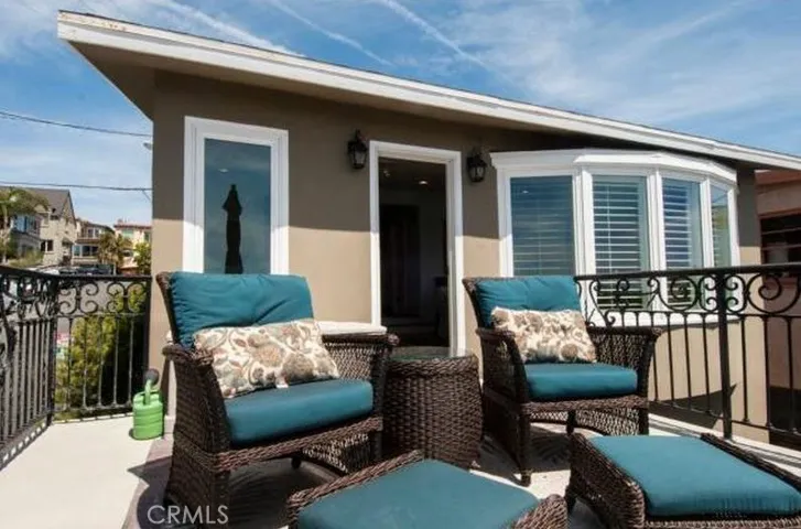 212 35th Street, Hermosa Beach, California 90254